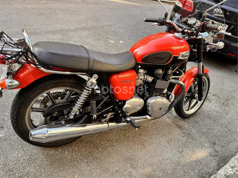 Triumph Bonneville SE – Vista 3