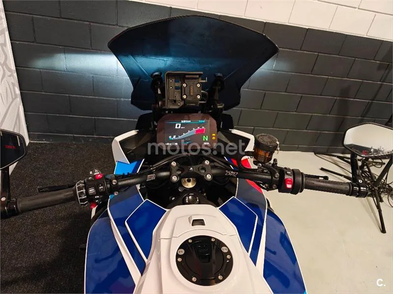 BMW M 1000 XR – Vista 7