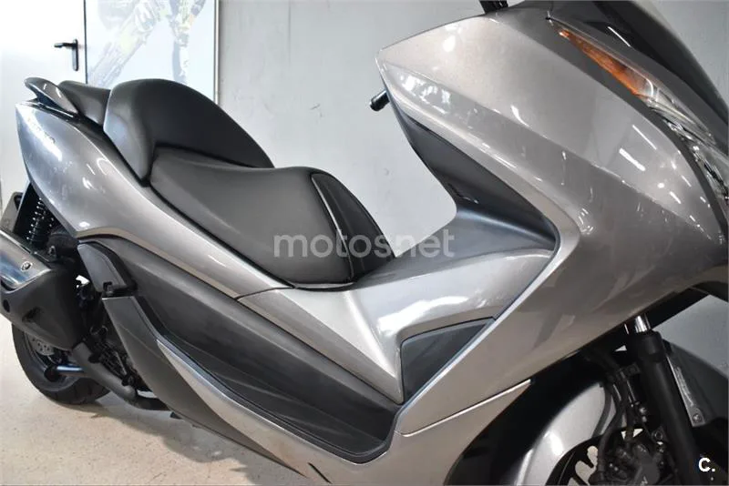 Honda Forza 300 – Vista 5