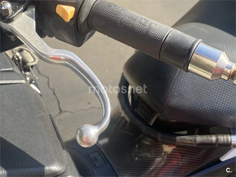 Suzuki Burgman 400 – Vista 14