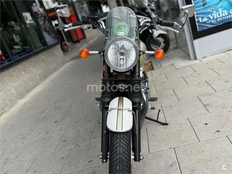 Triumph Bonneville T100 – Vista 6