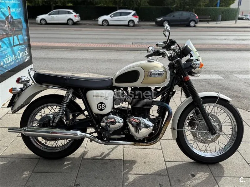 Triumph Bonneville T100 – Vista 8