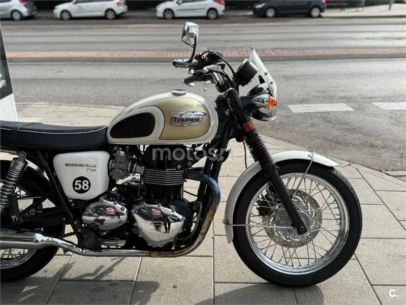Triumph Bonneville T100 – Vista 10