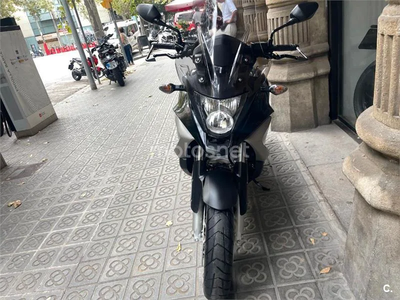 Honda VFR 800 – Vista 11