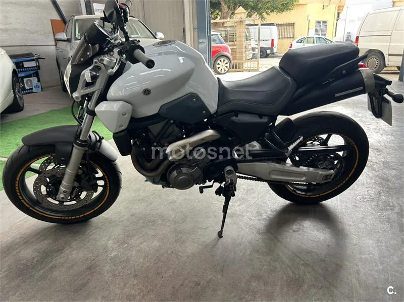Yamaha MT-03 – Vista 4