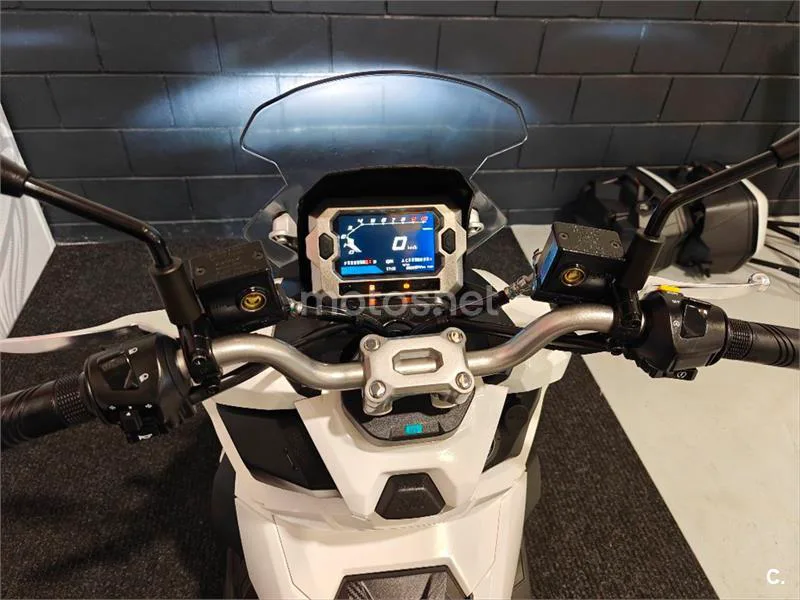 SYM ADX 125 – Vista 7