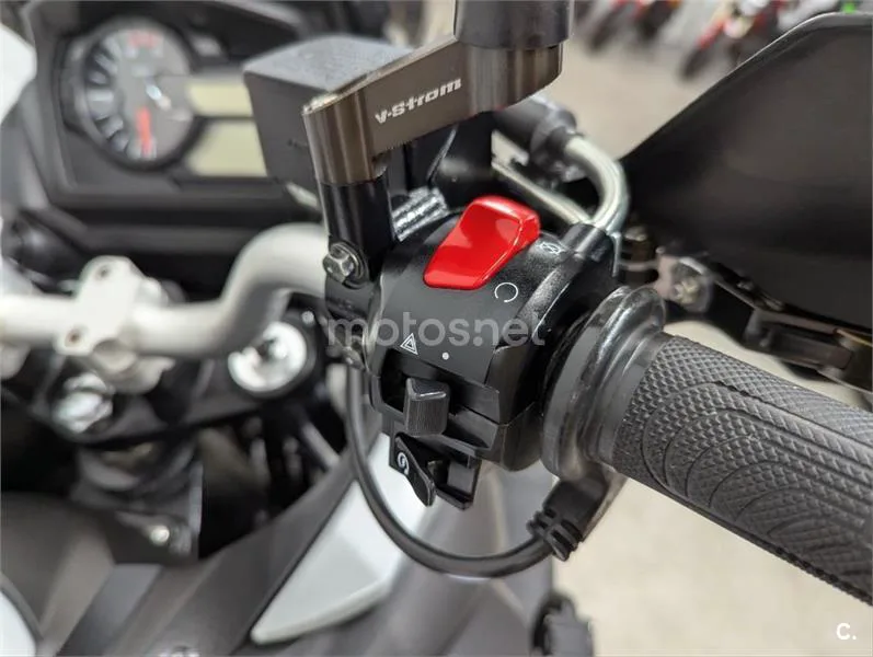 Suzuki V-Strom 650 – Vista 12