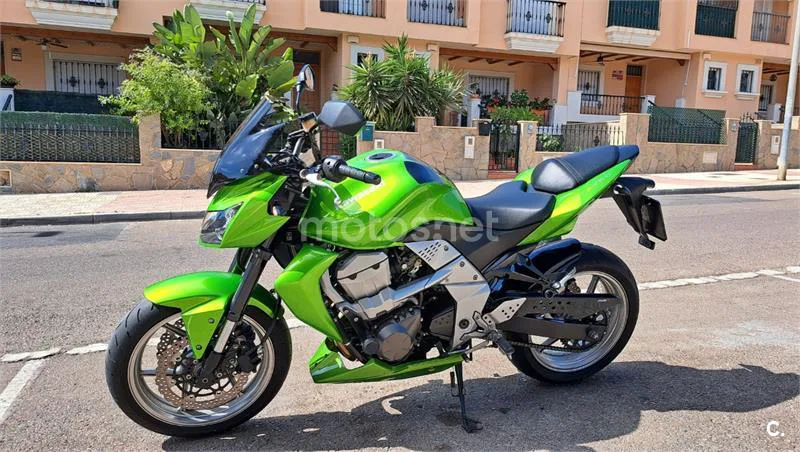 Kawasaki Z 750 – Vista 5