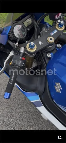 Suzuki GSX R750 – Vista 6