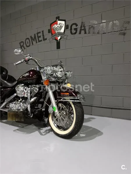 Harley-Davidson Road King Classic – Vista 15