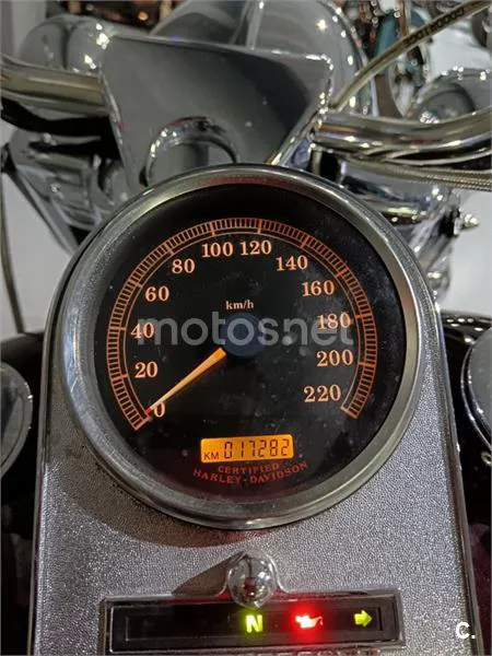 Harley-Davidson Road King Classic – Vista 9