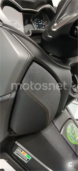 Yamaha XMAX 125 – Vista 4