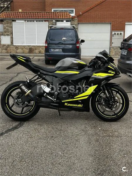 Kawasaki ZX-6R – Vista 4