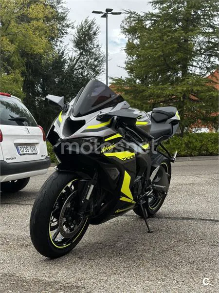 Kawasaki ZX-6R – Vista 7