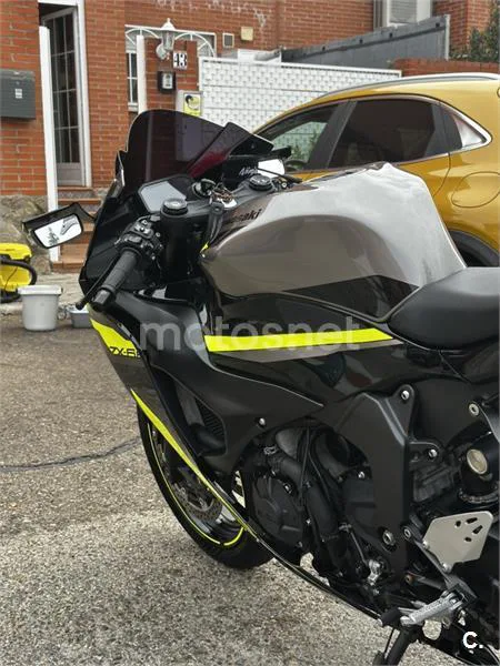 Kawasaki ZX-6R – Vista 8