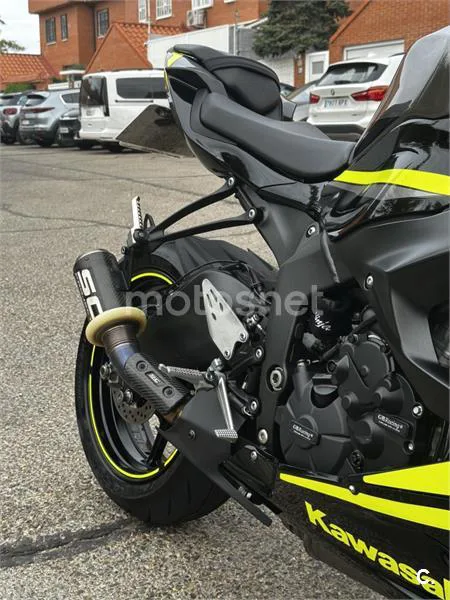 Kawasaki ZX-6R – Vista 9