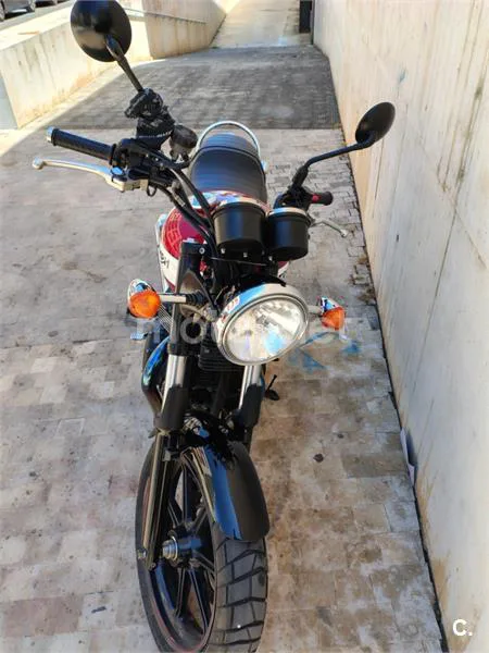 Triumph Bonneville – Vista 3