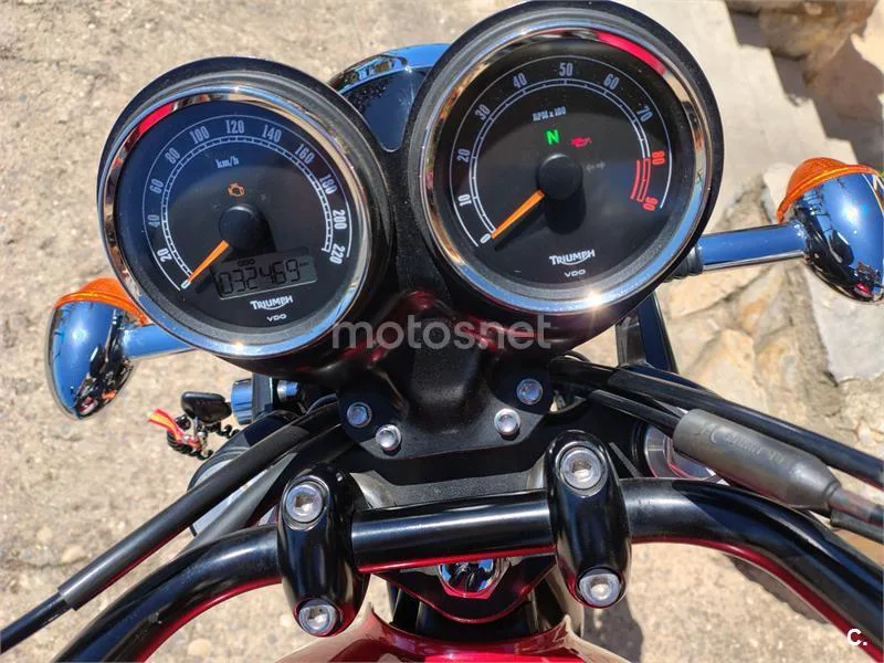 Triumph Bonneville – Vista 4