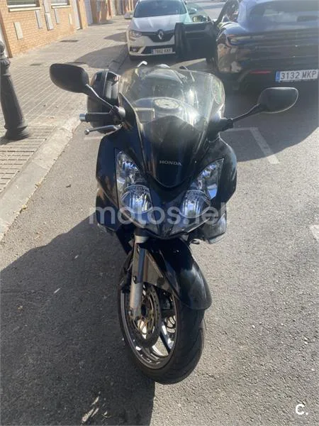 Honda VFR 800 FI – Vista 9