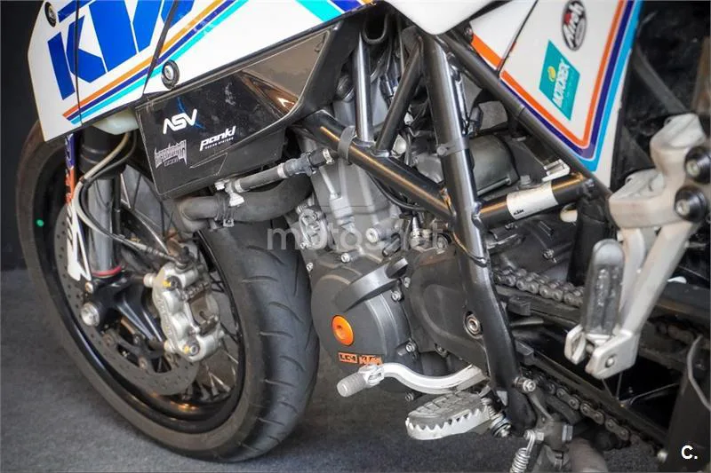 KTM 690 SMC R – Vista 11