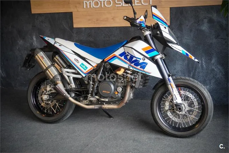 KTM 690 SMC R – Vista 6