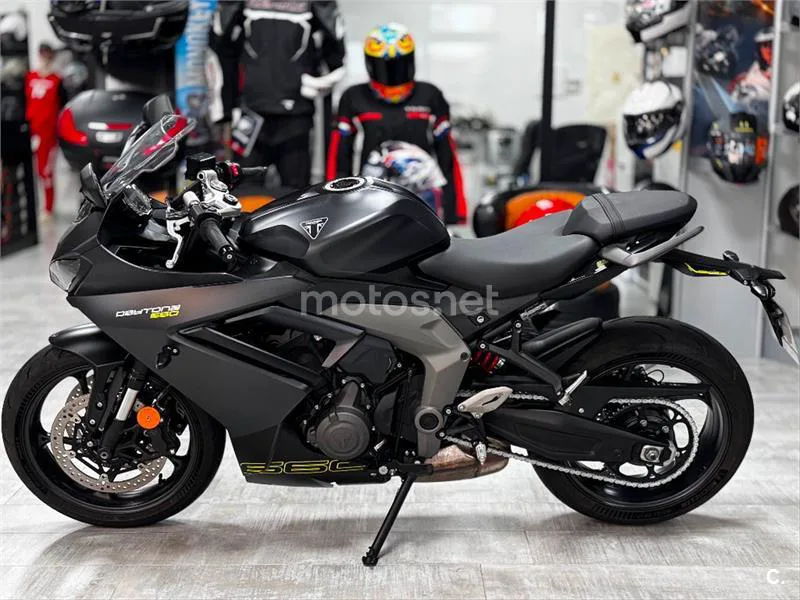Triumph Daytona 660 – Vista 4