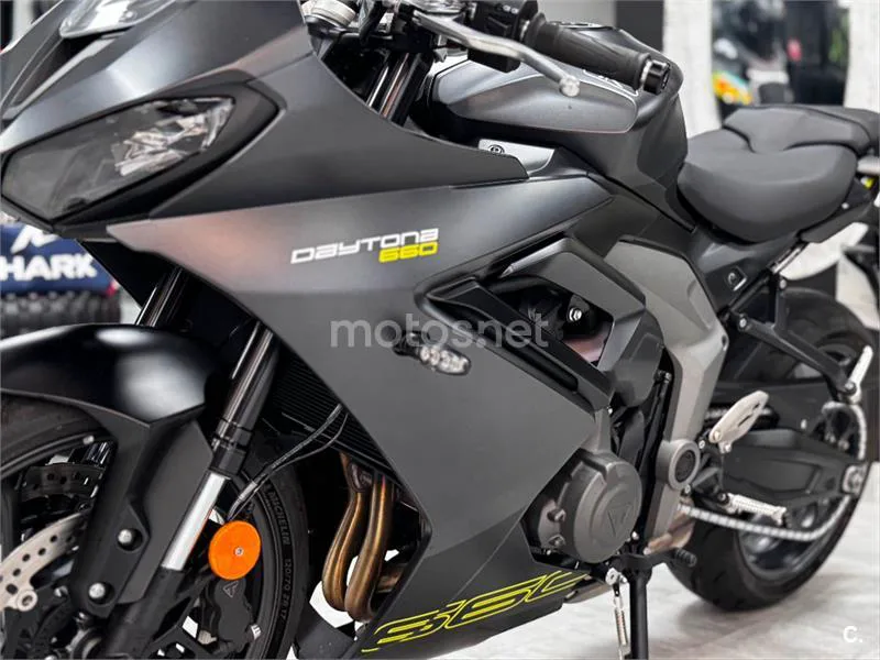 Triumph Daytona 660 – Vista 6
