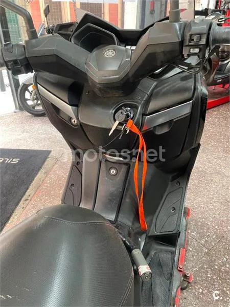 Yamaha XMAX 250 – Vista 6