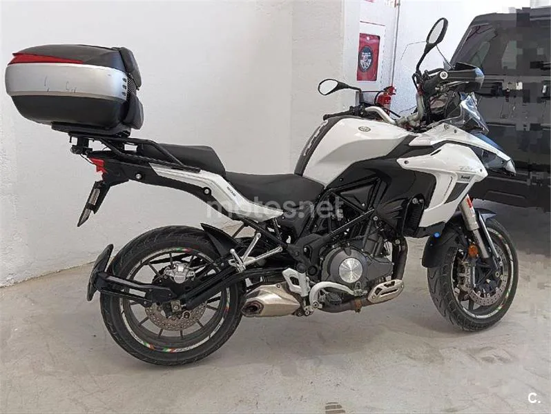 Benelli TRK 502 – Vista 3