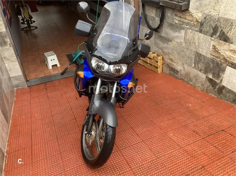 Honda Varadero XL1000V – Vista 3