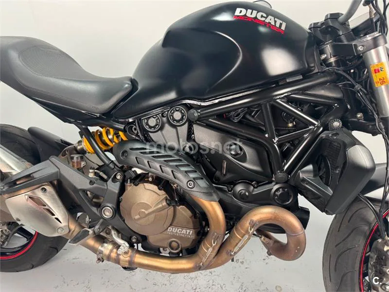 Ducati Monster 821 – Vista 5