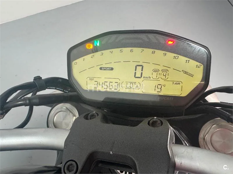 Ducati Monster 821 – Vista 10