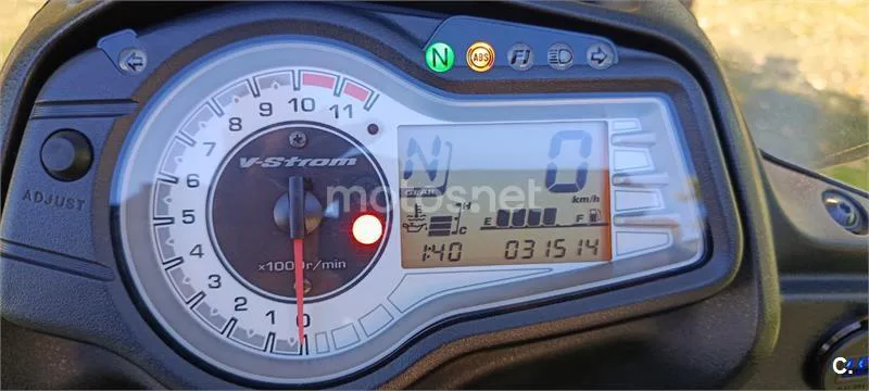 Suzuki V-Strom 650 – Vista 8