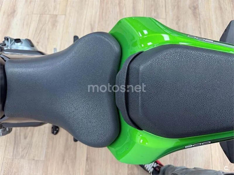 Kawasaki Z900 – Vista 6