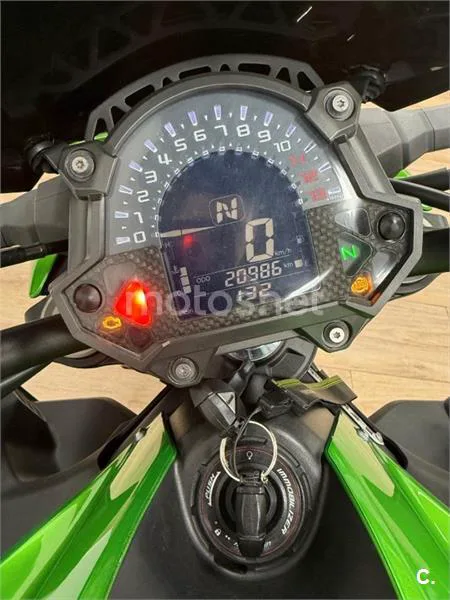 Kawasaki Z900 – Vista 8