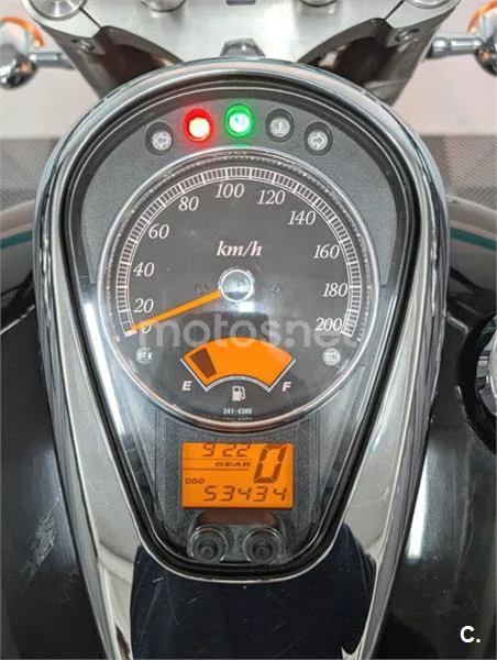 Suzuki Intruder C800C – Vista 11