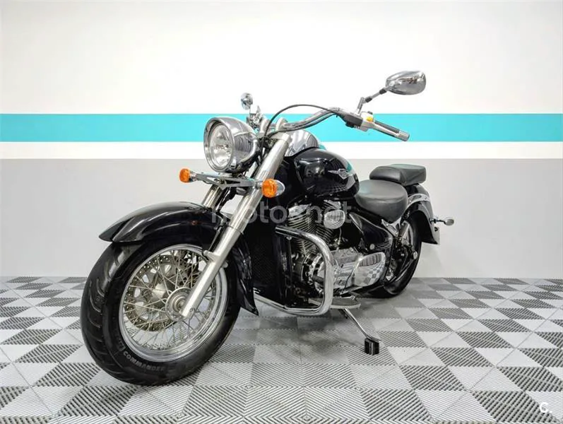 Suzuki Intruder C800C – Vista 4