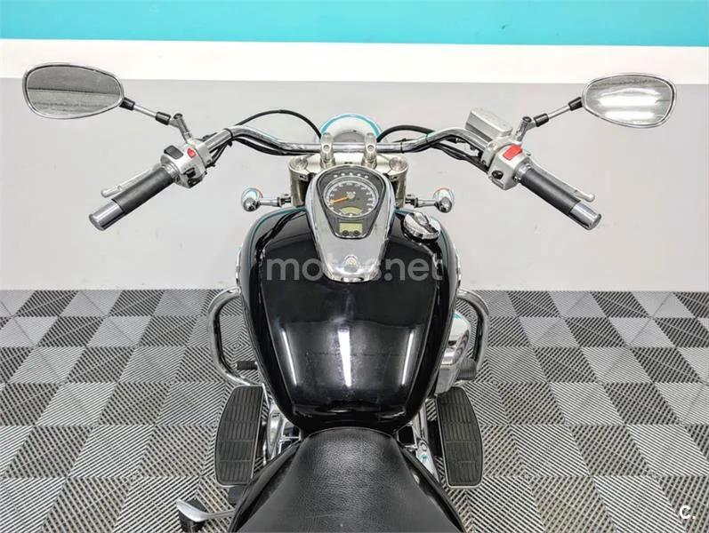 Suzuki Intruder C800C – Vista 8