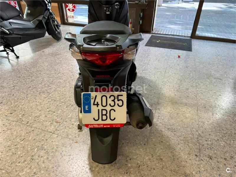 Honda SH 125i – Vista 12