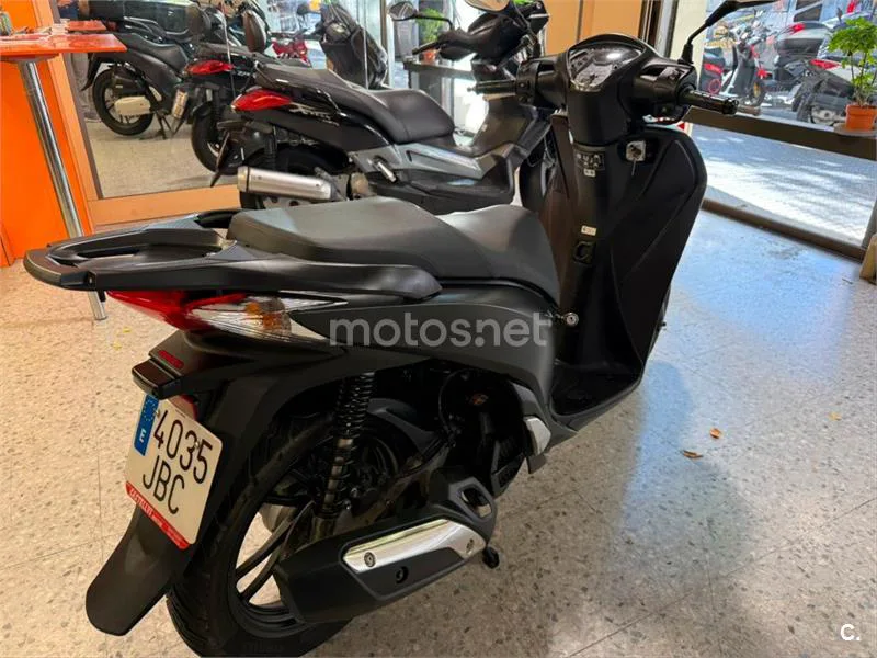 Honda SH 125i – Vista 13