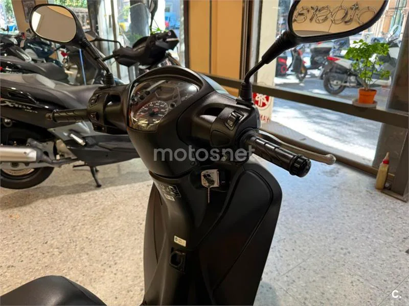 Honda SH 125i – Vista 16