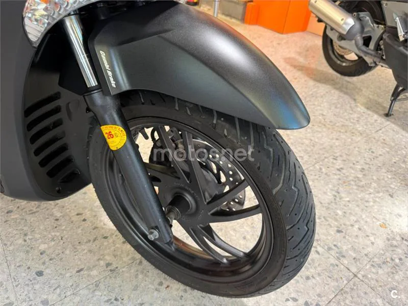 Honda SH 125i – Vista 3