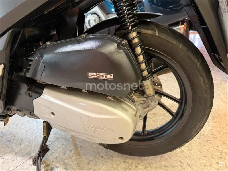 Honda SH 125i – Vista 9