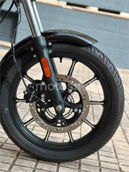 Royal Enfield Meteor 350 – Vista 15