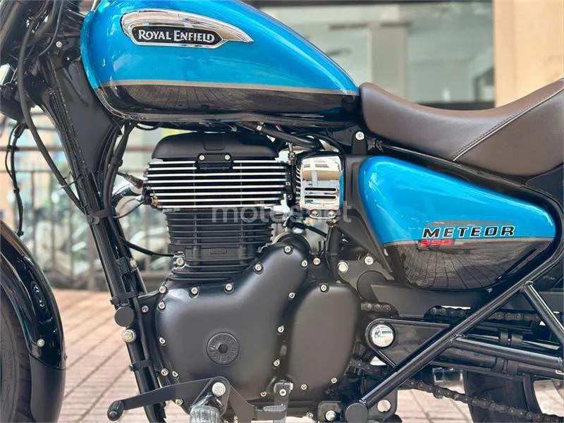 Royal Enfield Meteor 350 – Vista 19