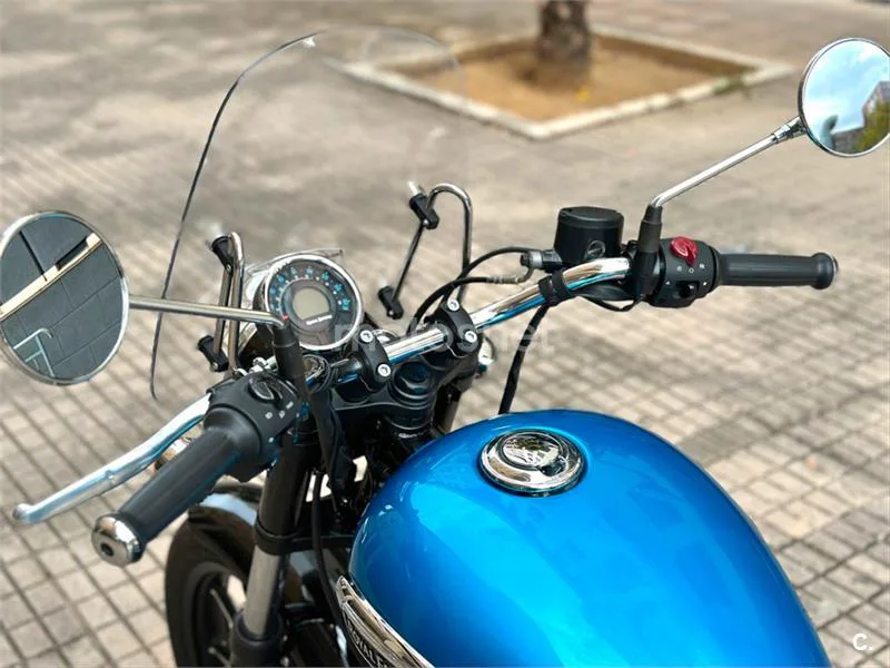 Royal Enfield Meteor 350 – Vista 29