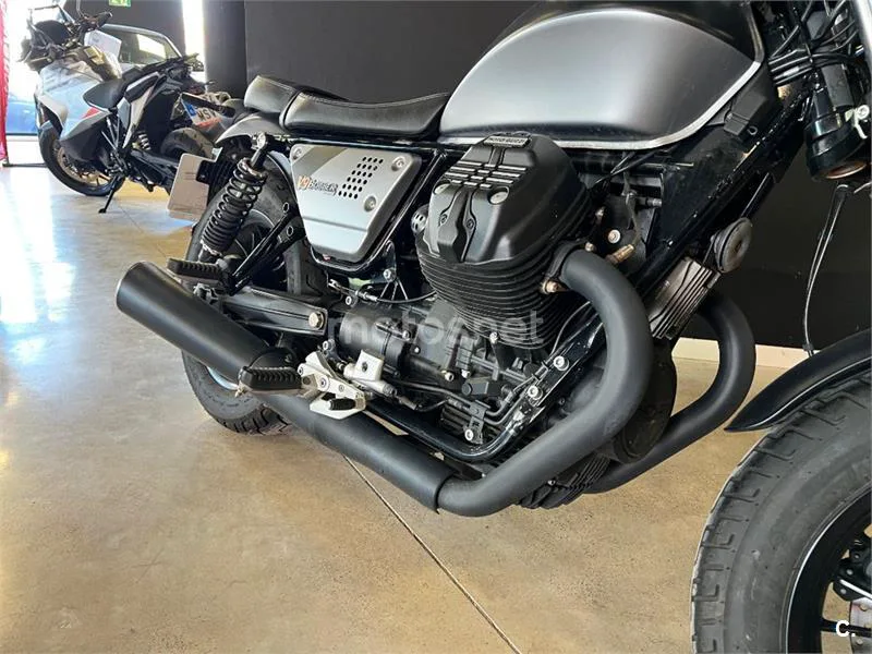 Moto Guzzi V9 – Vista 12