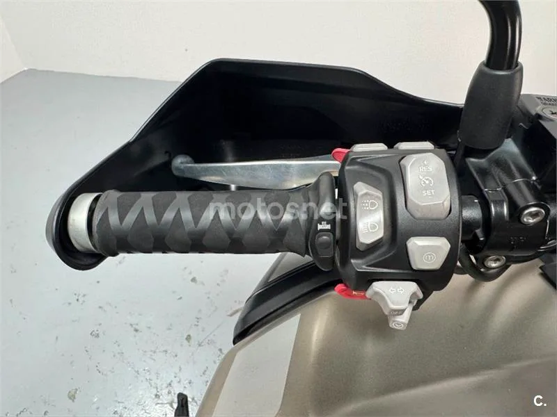 Triumph Tiger 1200 – Vista 15