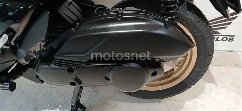 Yamaha XMAX 125 – Vista 17