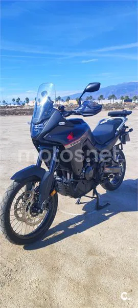 Honda XL 750 Transalp – Vista 23